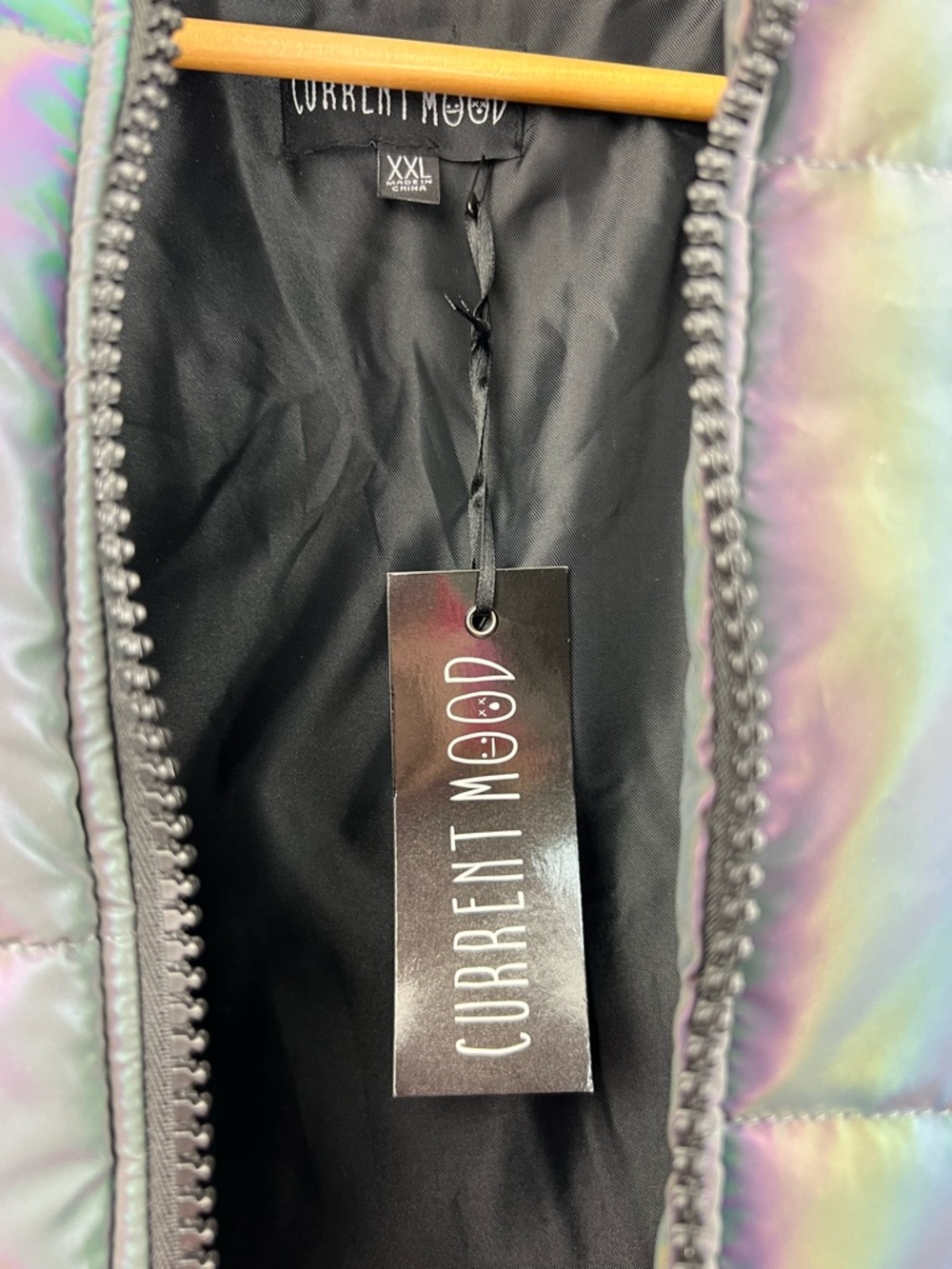 NWT Dolls Kill Current Mood XXL Iridescent Horned Puffer Jacket - Picture 7 of 9